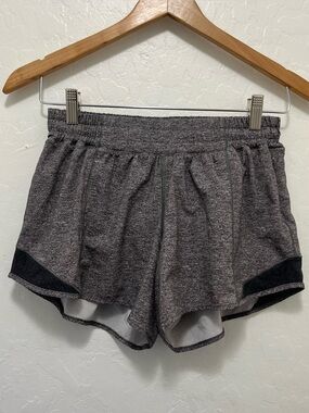 Lululemon Hotty Hot Shorts II Long 4” Size 6 W7ATLT